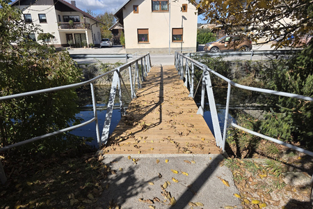 Obnova brvi v Dolenji vasi Foto Boštjan Otoničar (3)